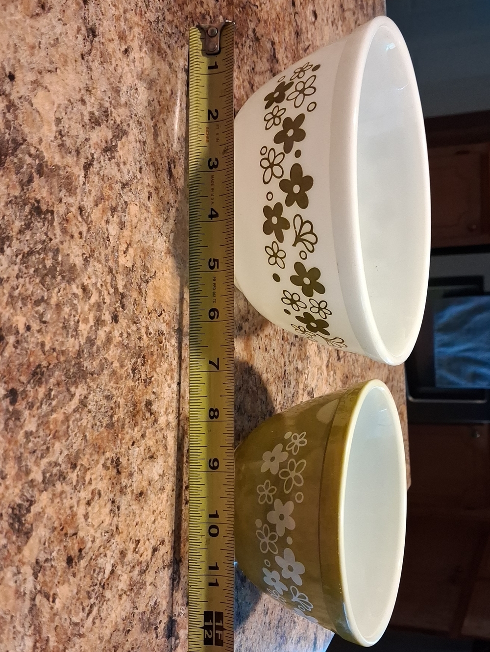 Vintage Pyrex Floral Nesting/mixing Bowls in Olive Green and White